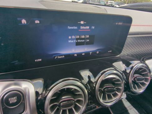 Used 2024 Mercedes-Benz EQB 300 4MATIC image 6