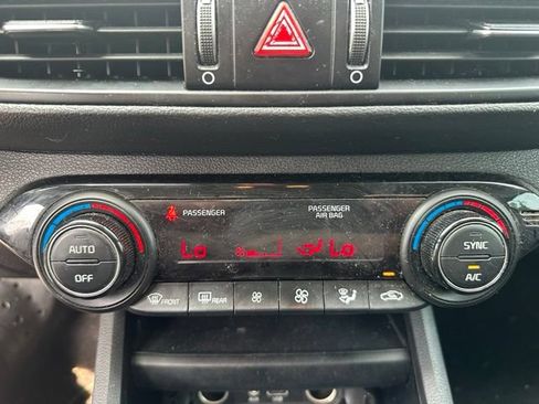 Used 2019 Kia Forte Sedan FWD image 12