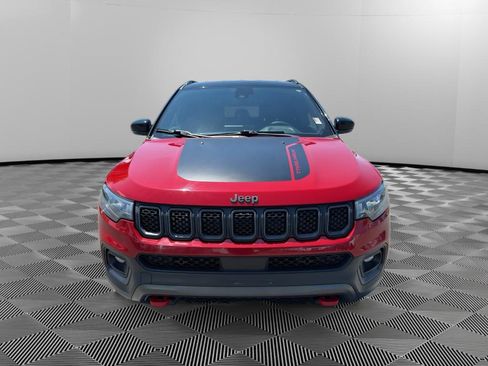 Used 2023 Jeep Compass Trailhawk image 2