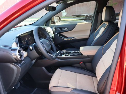 New 2026 Chevrolet Equinox ACTIV w/ Convenience Package III image 11