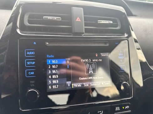 Used 2016 Toyota Prius Two FWD image 12