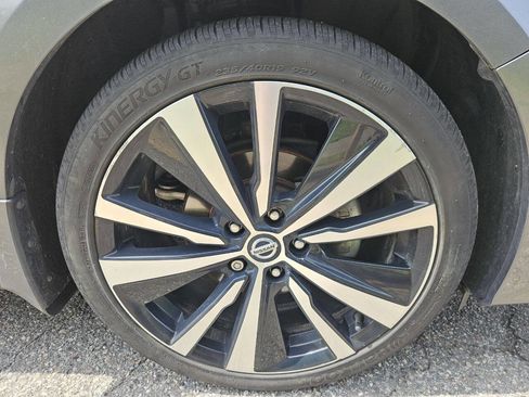 Used 2021 Nissan Altima 2.5 SR w/ SR Premium Package FWD image 25