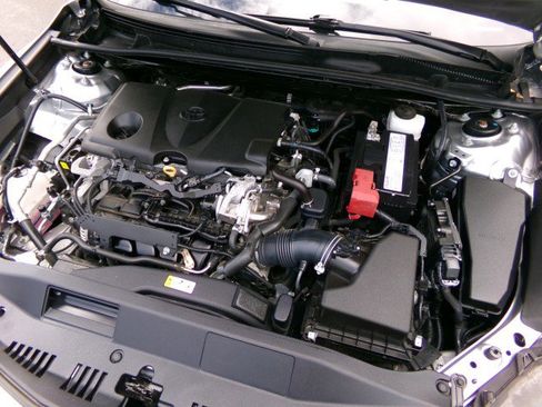 Used 2019 Toyota Camry SE FWD image 24