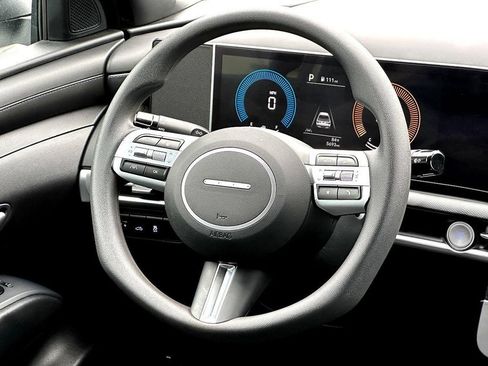 Used 2025 Hyundai Santa Cruz SE FWD image 31