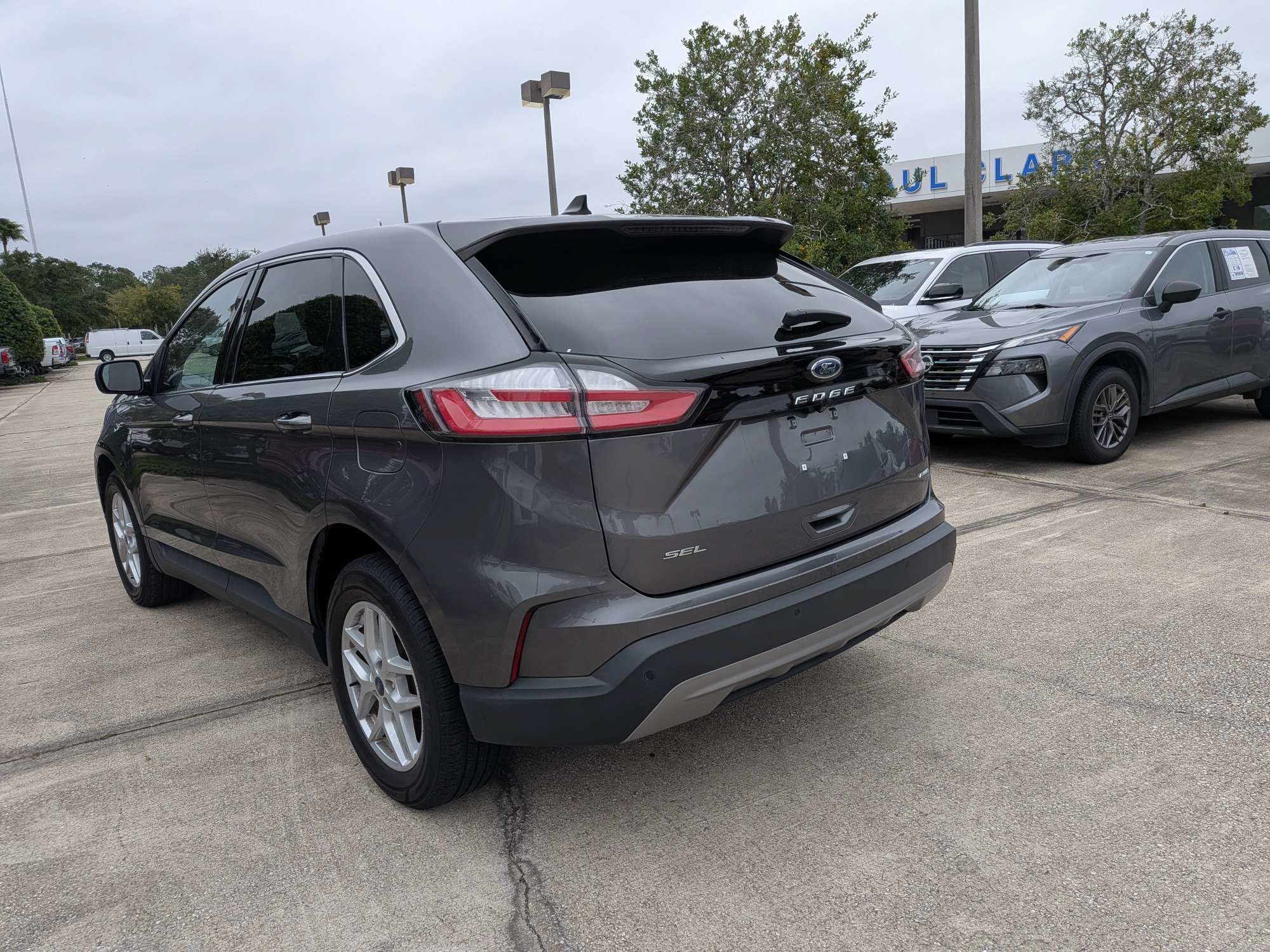 Used 2022 Ford Edge SEL AWD/4WD image 6