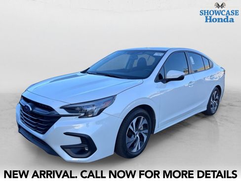 Used 2023 Subaru Legacy Premium AWD/4WD image 2