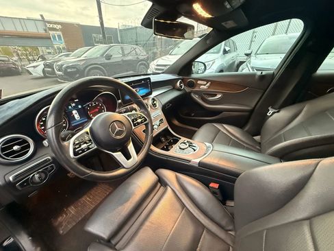 Used 2019 Mercedes-Benz C 300 Sedan w/ Premium Package image 13