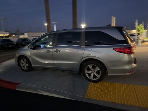 Used 2019 Honda Odyssey EX image 23