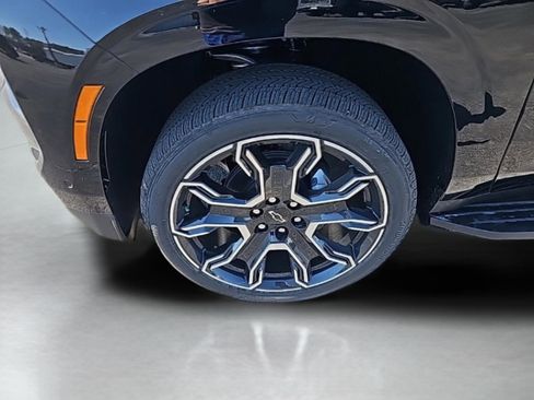 New 2026 Chevrolet Suburban RST w/ RST Capability Package image 11