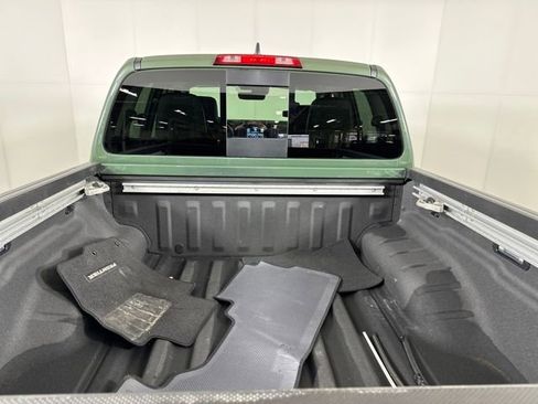 Used 2024 Nissan Frontier SL w/ Technology Package image 26