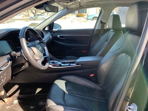 Used 2023 Hyundai Sonata Limited w/ Cargo Package FWD image 14