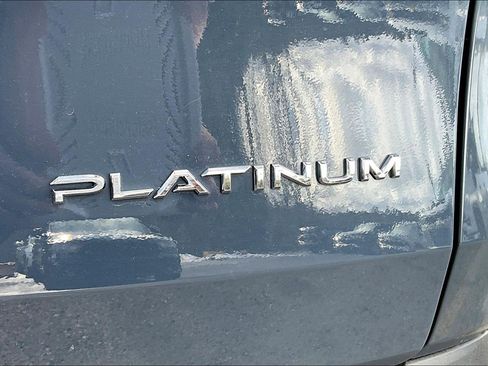 Used 2024 Toyota Grand Highlander XLE image 15