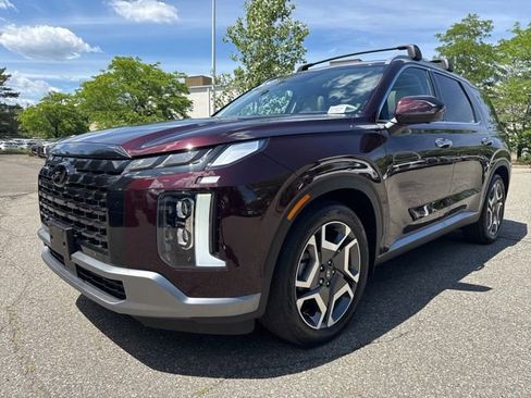 Used 2024 Hyundai Palisade Limited AWD/4WD image 3