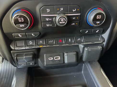Used 2020 Chevrolet Silverado 1500 RST AWD/4WD image 23