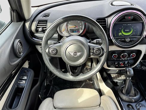 Used 2016 MINI Cooper Clubman S image 23