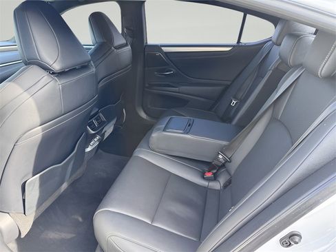 Used 2019 Lexus ES 350 F Sport image 33