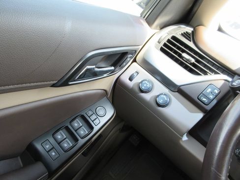 Certified 2020 Chevrolet Tahoe LT AWD/4WD image 31