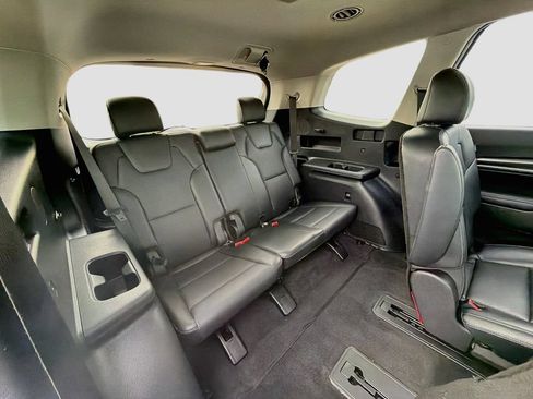 Used 2025 Kia Telluride S AWD/4WD image 13