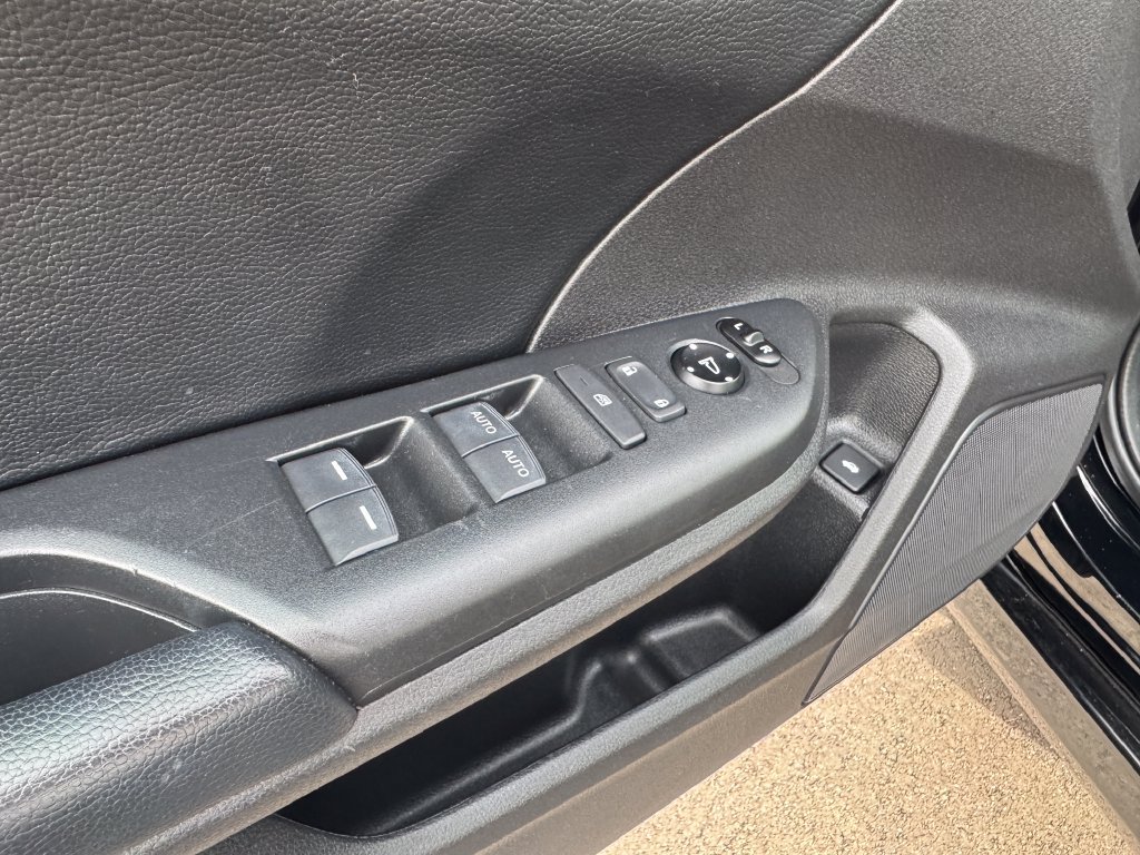 Used 2017 Honda Civic EX-L image 11