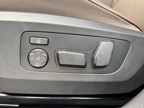 Used 2025 BMW X3 xDrive30i w/ Premium Package image 25