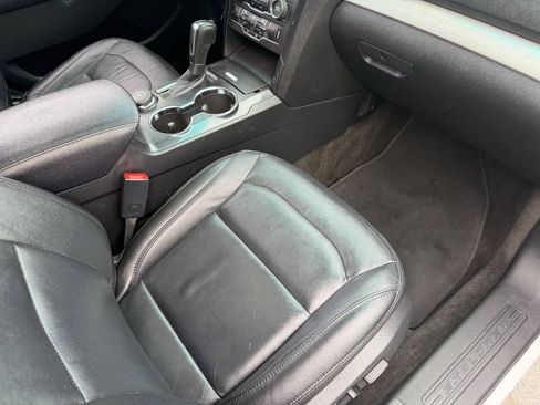 Used 2016 Ford Explorer XLT w/ Equipment Group 202A AWD/4WD image 33