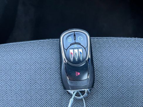 Used 2025 Buick Encore GX Preferred image 22
