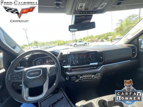 Certified 2025 GMC Sierra 1500 SLT RWD image 10