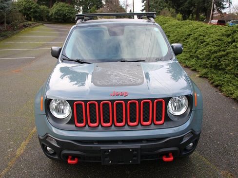 Used 2017 Jeep Renegade Trailhawk image 10