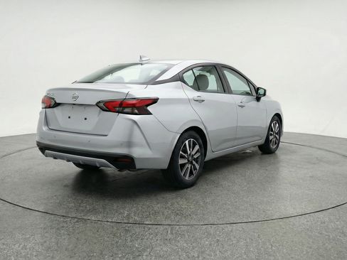 Used 2025 Nissan Versa SV FWD image 9