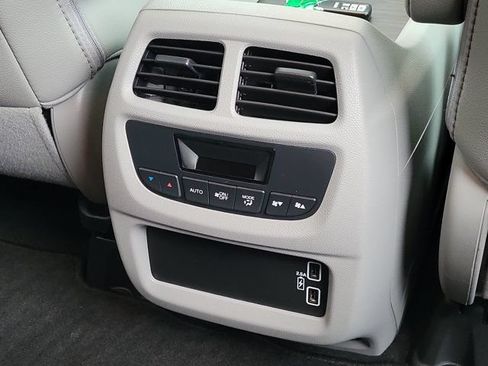 Used 2019 Honda Pilot EX-L image 6