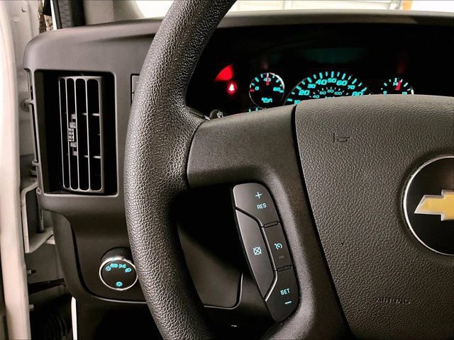 Used 2018 Chevrolet Express 3500 LT w/ LT Preferred Equipment Group RWD image 17