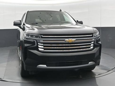 Used 2024 Chevrolet Suburban High Country AWD/4WD image 36