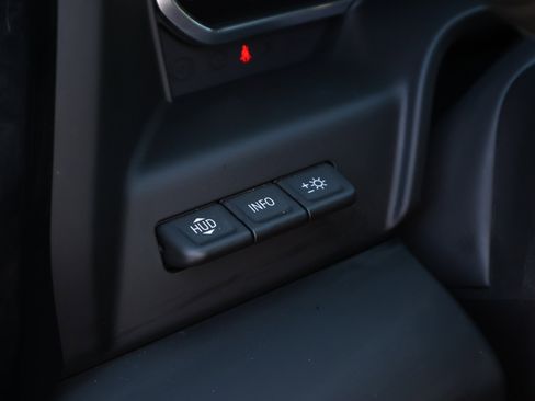 Used 2024 GMC Sierra 1500 AT4 w/ Technology Package image 15