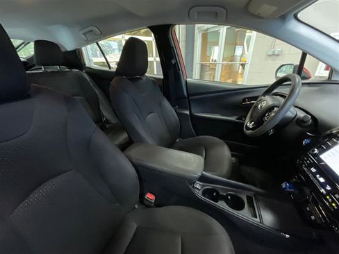 Used 2021 Toyota Prius LE w/ Carpet Mat Package (TMS) AWD/4WD image 26