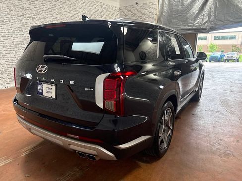 Used 2023 Hyundai Palisade SEL w/ Premium Package AWD/4WD image 7