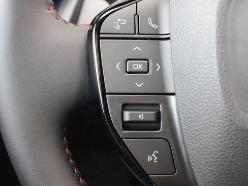 New 2026 Toyota Prius Plug-In Hybrid FWD image 28