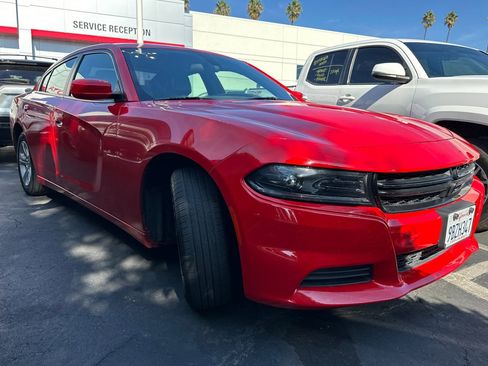 Used 2022 Dodge Charger SXT w/ Leather Interior Group image 2