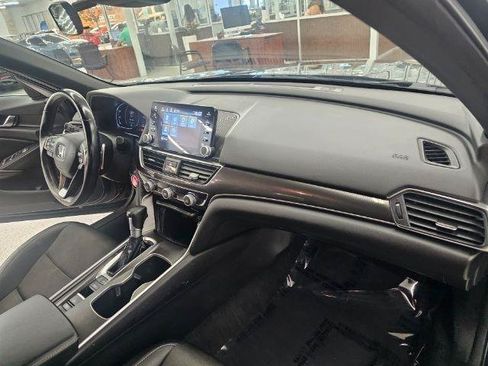 Used 2022 Honda Accord Sport image 14