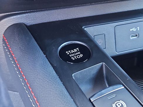 New 2026 Nissan Kicks SR image 9