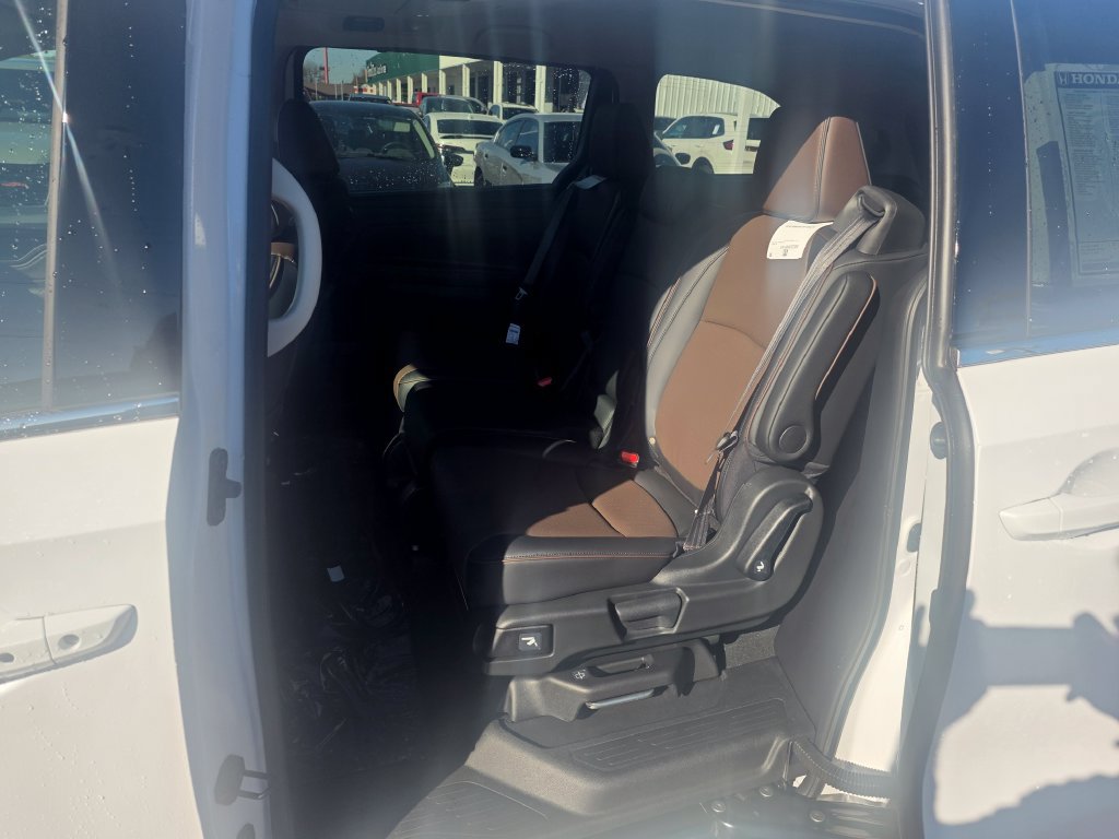 New 2027 Honda Odyssey Elite image 11