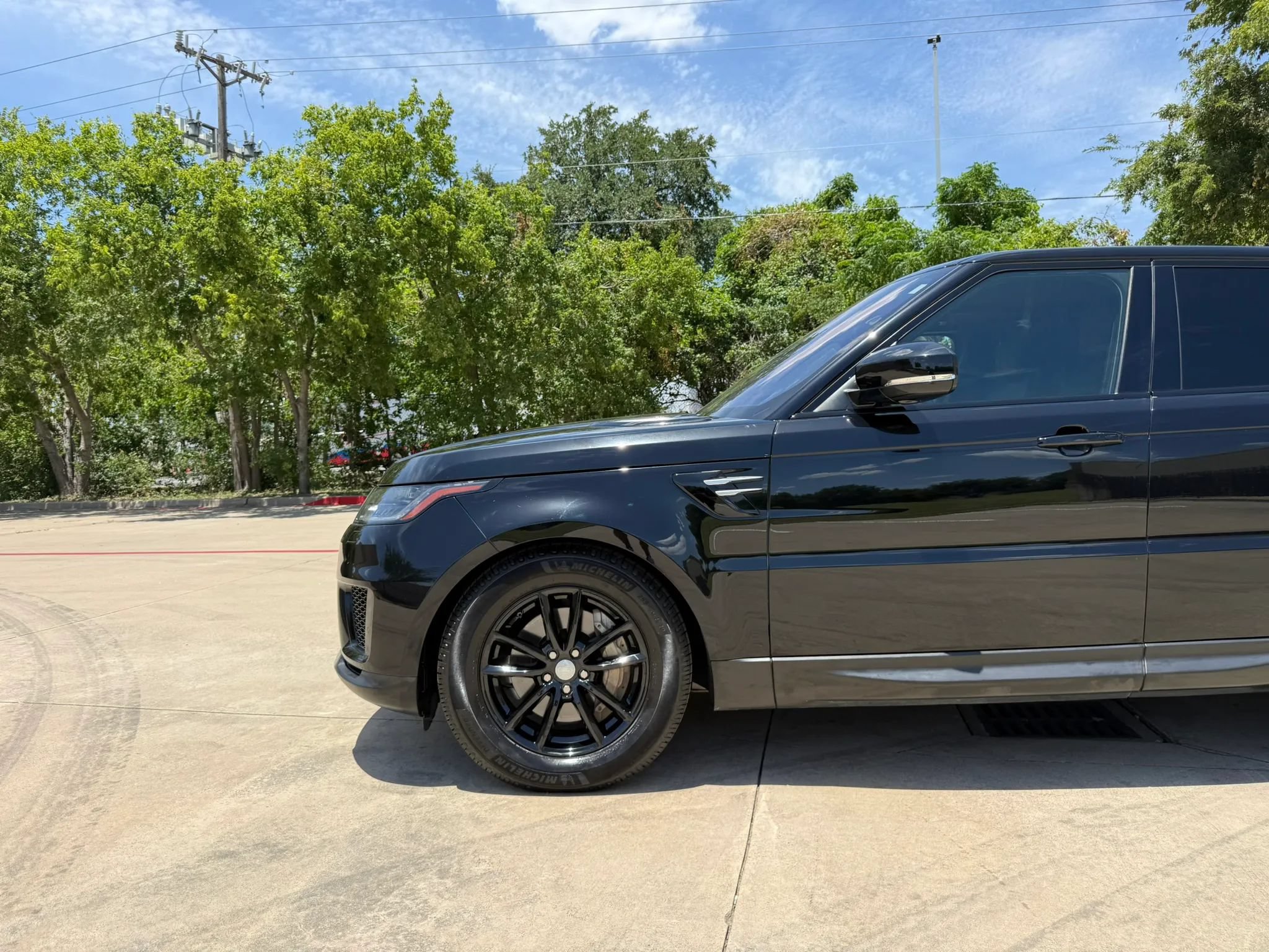 Used 2020 Land Rover Range Rover Sport SE AWD/4WD image 15