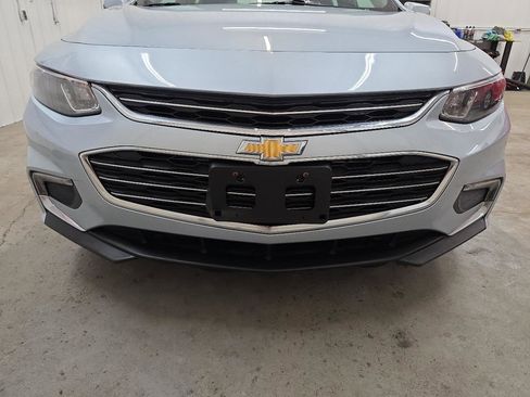 Used 2018 Chevrolet Malibu LT image 25