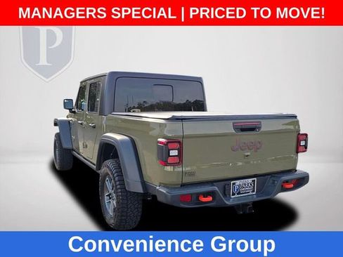 Used 2025 Jeep Gladiator Mojave w/ Convenience Group AWD/4WD image 9