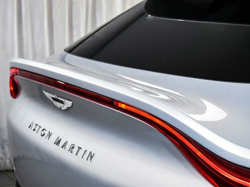 Used 2021 Aston Martin DBX AWD/4WD image 85