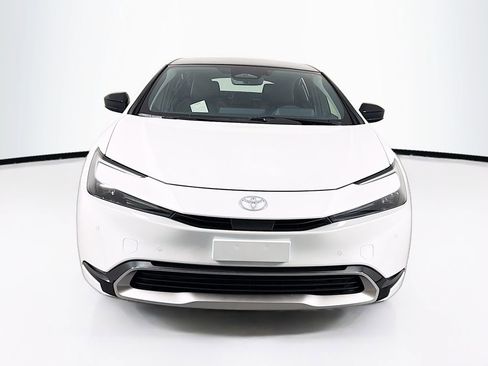 New 2026 Toyota Prius Plug-In Hybrid FWD image 2