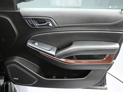 Used 2020 GMC Yukon SLE image 33