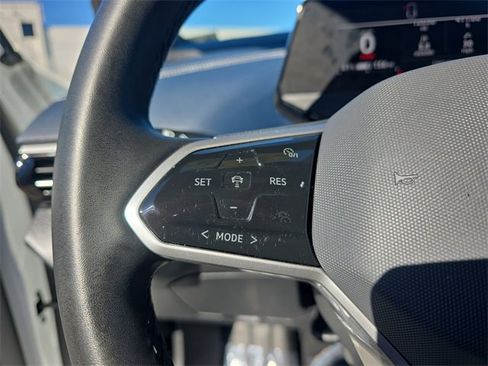 Used 2024 Volkswagen ID.4 S image 19