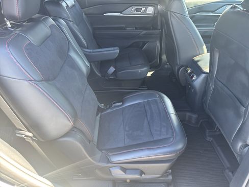 Certified 2025 Ford Explorer ST image 15