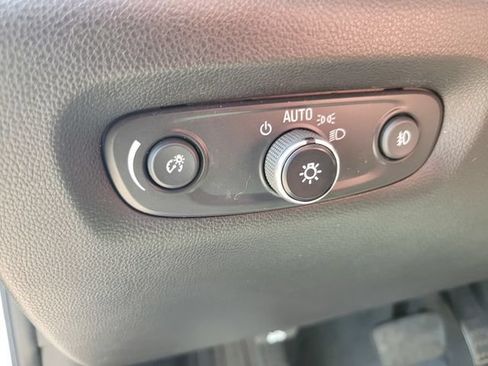 Used 2021 Chevrolet Traverse Premier w/ Redline Edition AWD/4WD image 19