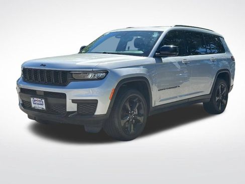 Used 2024 Jeep Grand Cherokee L Altitude AWD/4WD image 9
